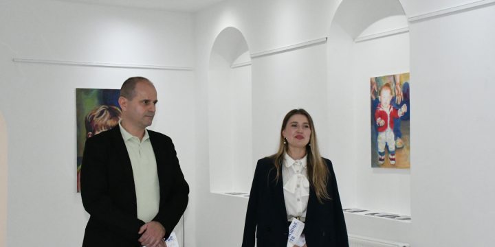 Отворена изложба “Унутрашње дијете” ауторке Бојане Дакић