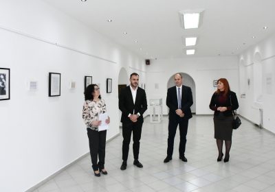 У Градишки отворена изложба „ПОВРАТАК: Прича која траје“